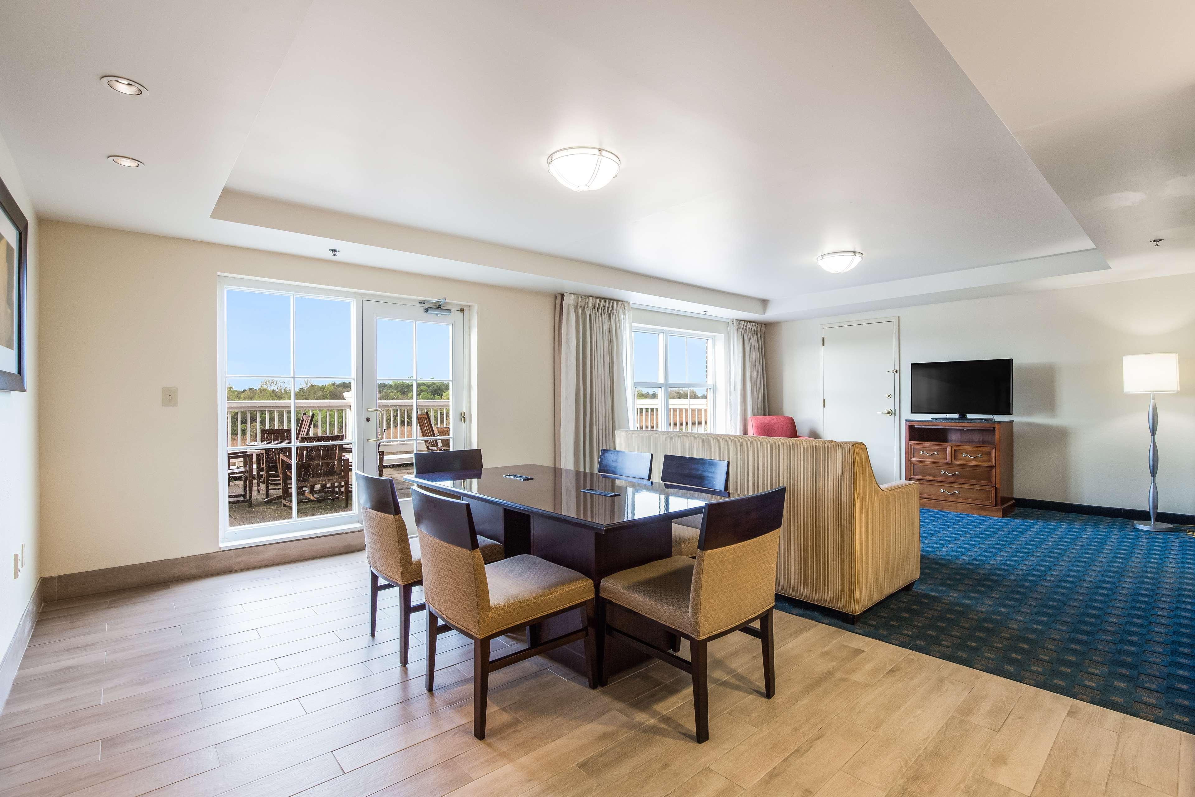 Hilton Garden Inn Suffolk Riverfront Exterior foto